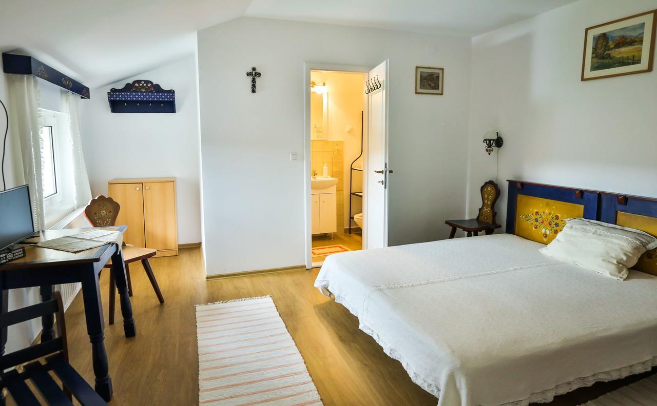 Casa Julia Hotell Odorheiu Secuiesc Exteriör bild